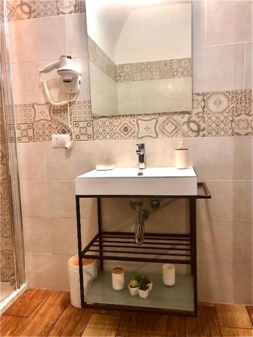 Apartamento Al Vecchio Arco A Bari Vecchia Exterior foto